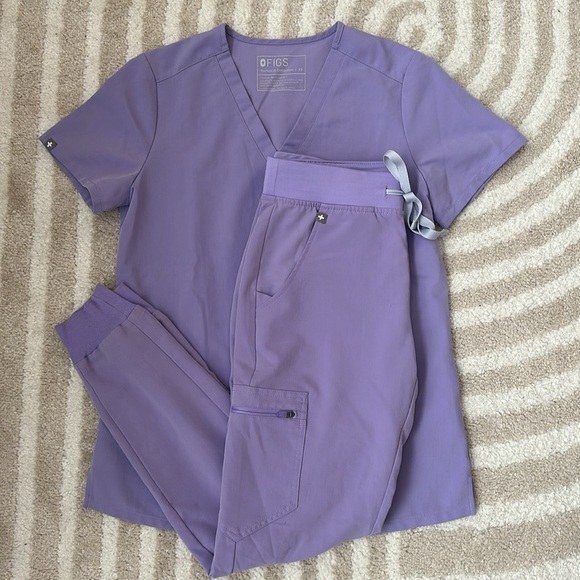 Figs Scrubs Set - Picture 3 of 3